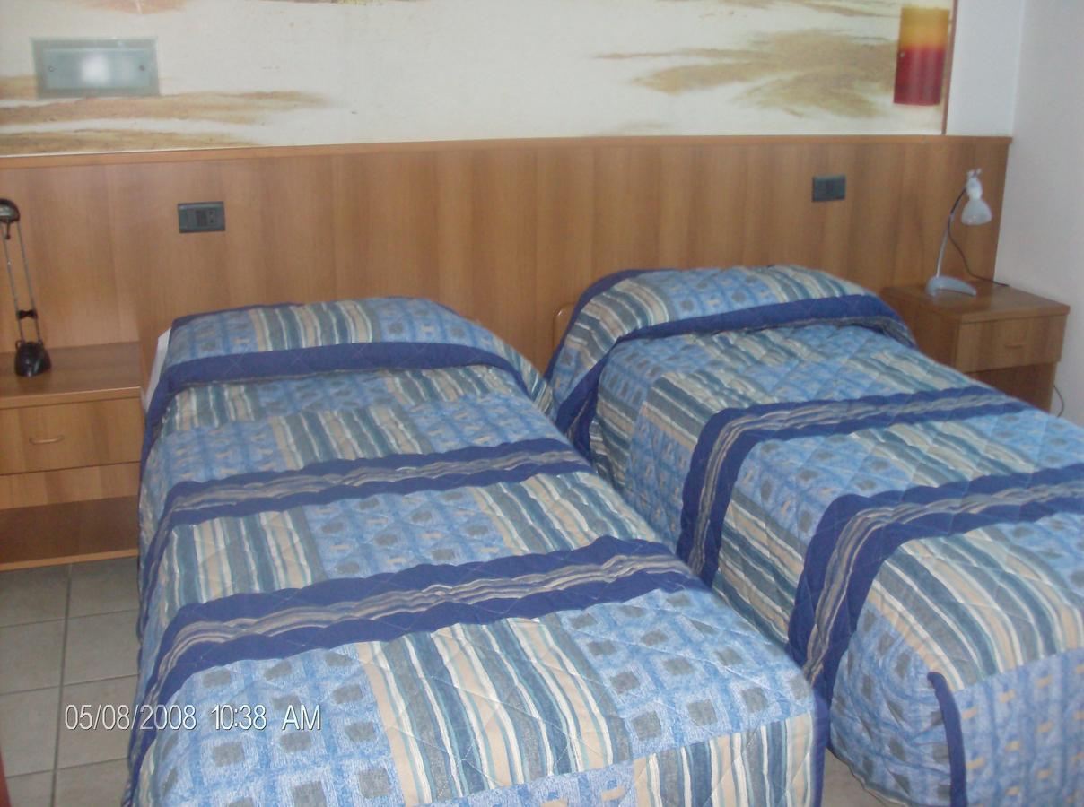 Borromeo Residenze Service S.A.S Пескиера Боромео Екстериор снимка