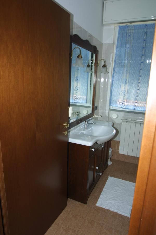 Borromeo Residenze Service S.A.S Пескиера Боромео Екстериор снимка